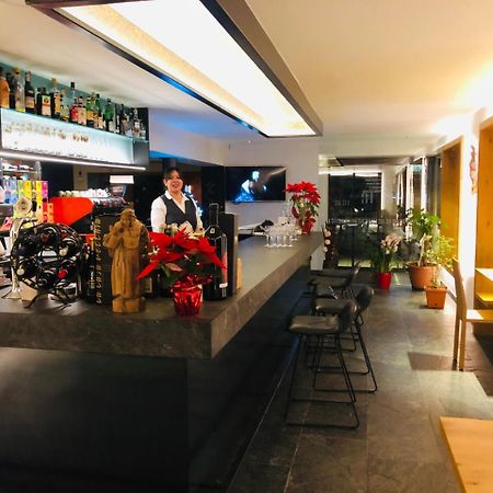 Hotel Silvana セルヴァ・ディ・ヴァル・ガルデーナ エクステリア 写真